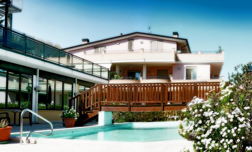 Villa Dei Romanzi Tortoreto Exterior foto
